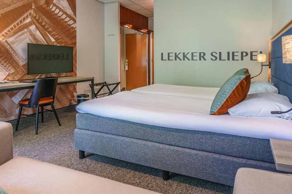 Kamer Parkhotel Tjaarda