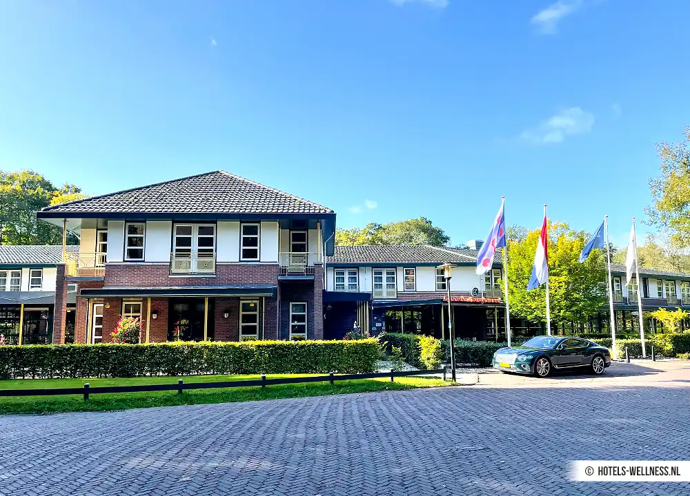 Parkhotel Tjaarda
