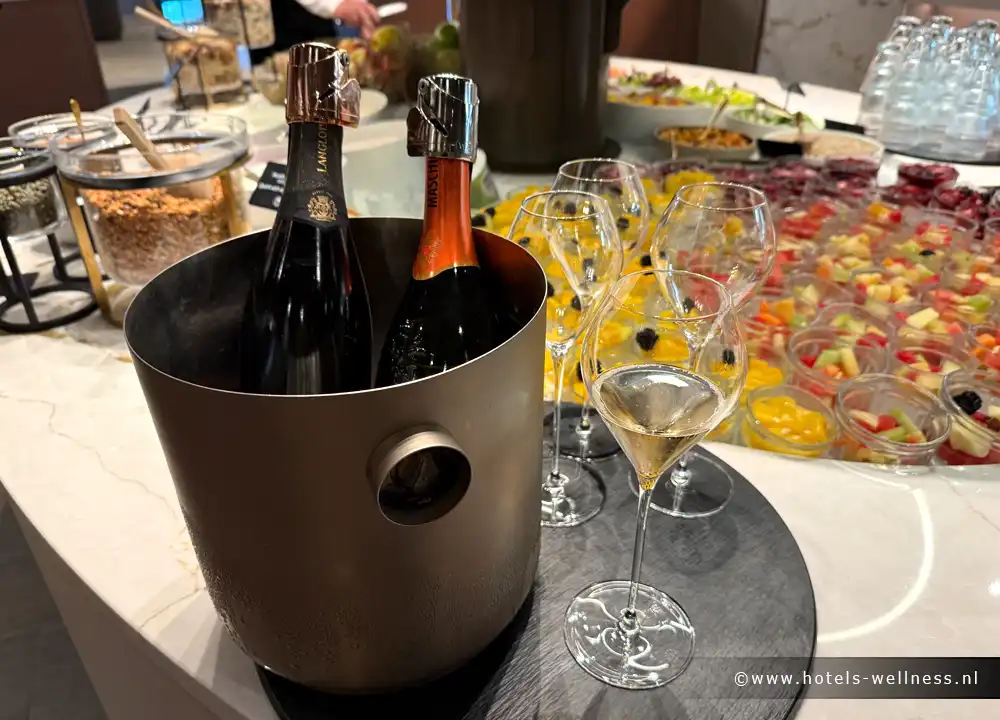 Bubbels bij ontbijt Thermen Berendonck